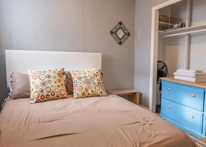 Rustic 2 Bedroom Boho Holiday home *