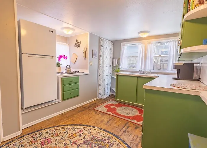 Rustic 2 Bedroom Boho Holiday home *
