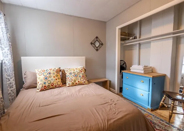 Rustic 2 Bedroom Boho * Laramie